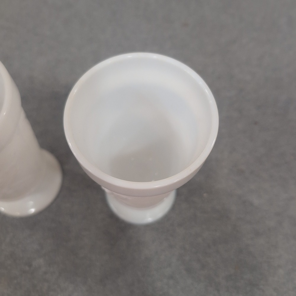 Vintage Milk Glass Harvest Grape Footed Juice Tumblers White Set of 2 - Picture 5 of 6